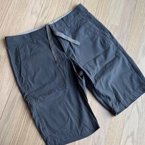 REI - Women’s - Size 2 - Gray Casual Shorts